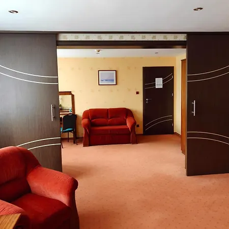 アルフ クラクフ