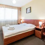 Alf Hotel 2*