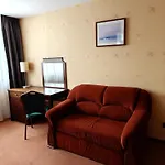 Alf Hotel